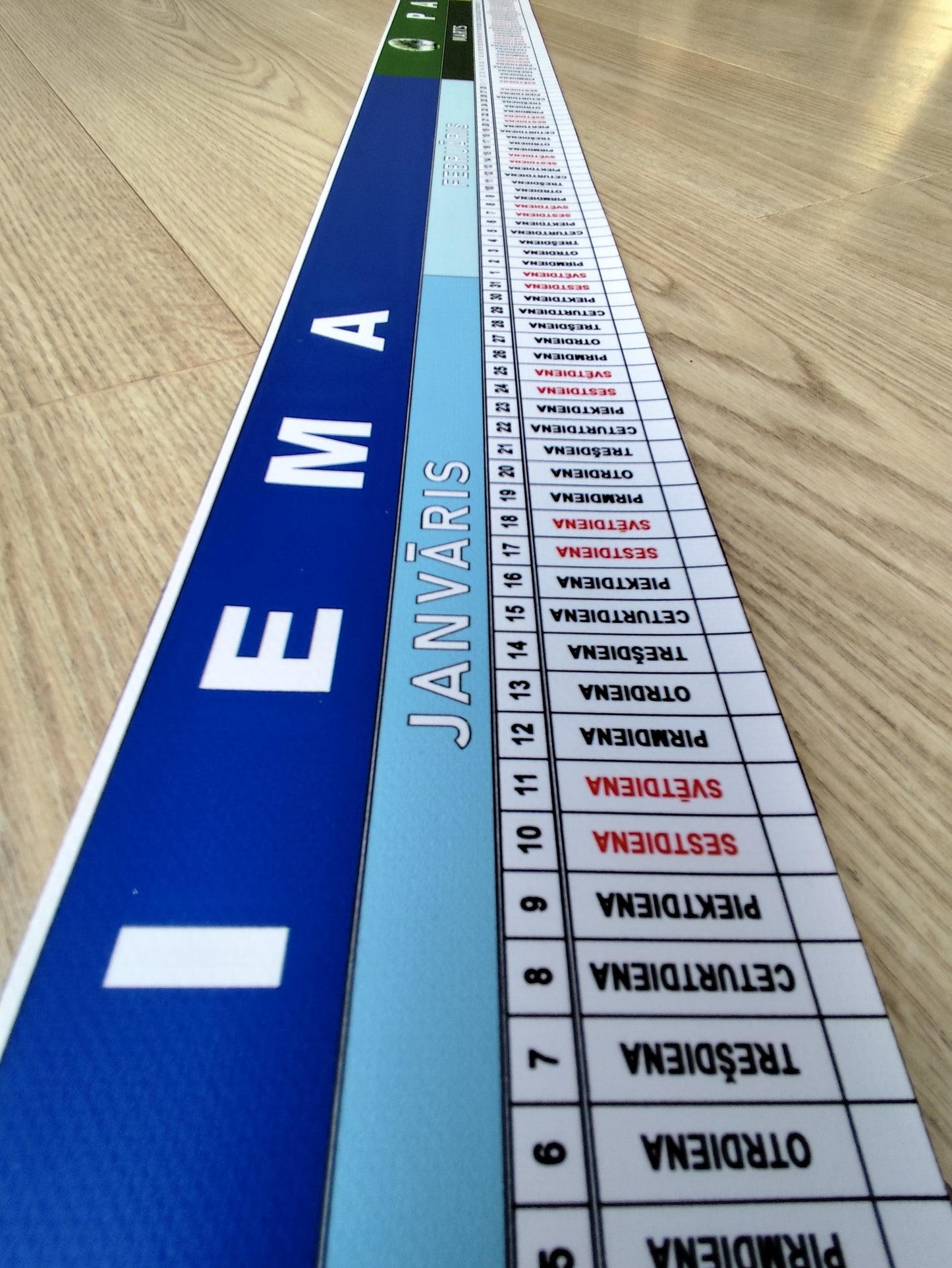 Lineārs kalendārs no 1.septembra līdz 31.augustam