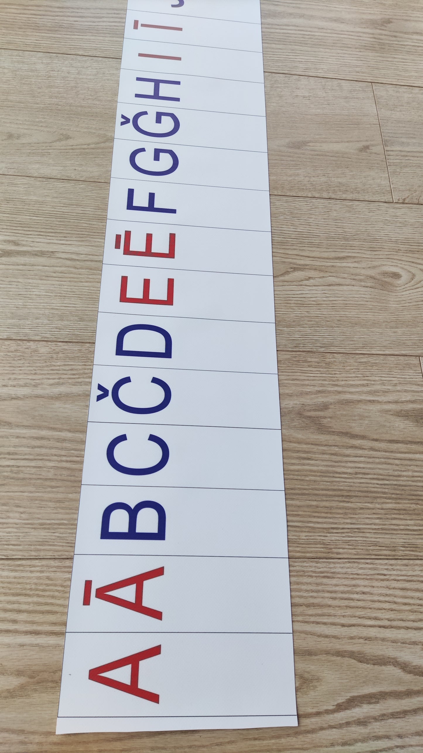 Burtu lente - lielie drukātie burti