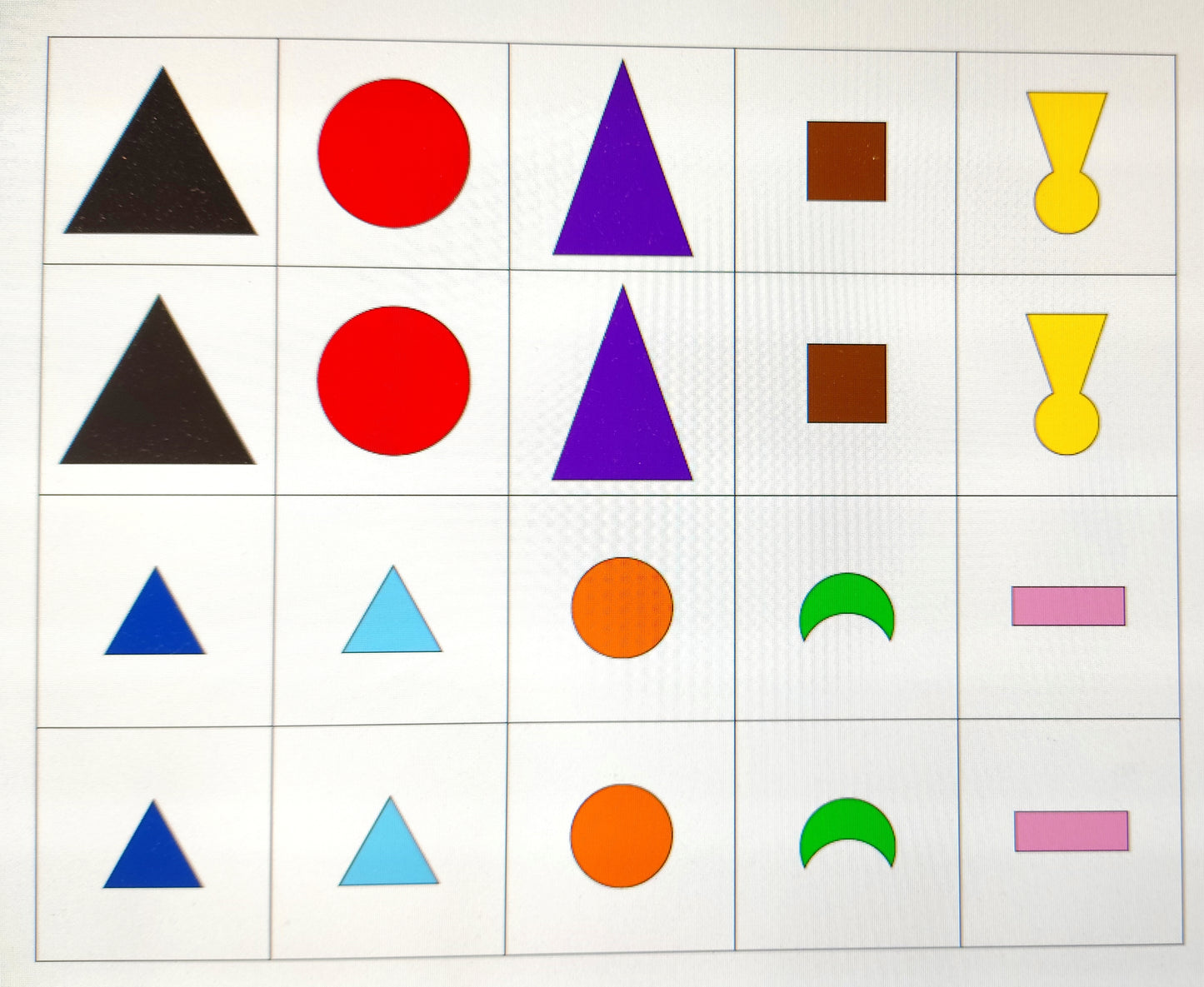 Melnbalts paklājiņš - gramatikas spēlei