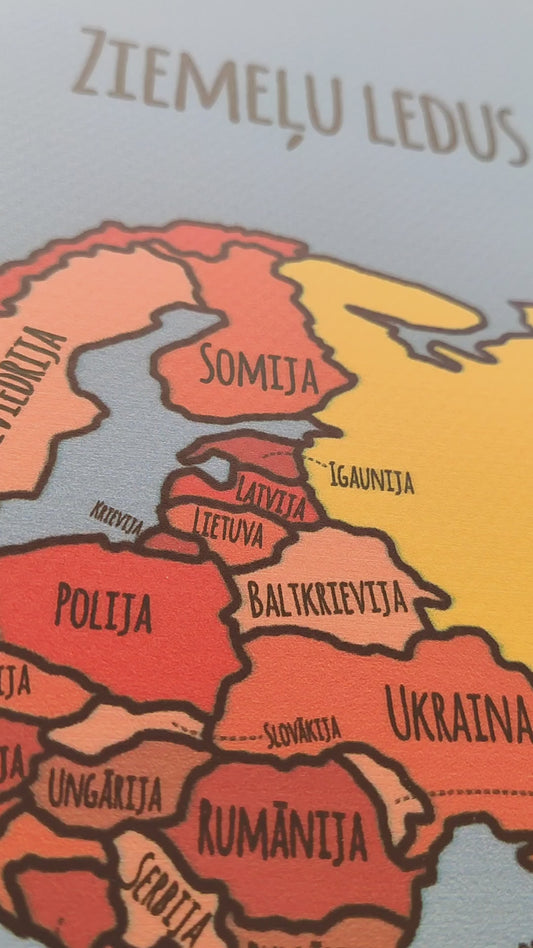 Karte ar pasaules valstu robežlīnijām un nosaukumiem